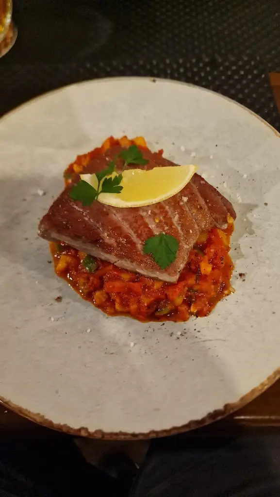 Pavel Nosek_Kaskáda Břežany_Dolní Břežany_review