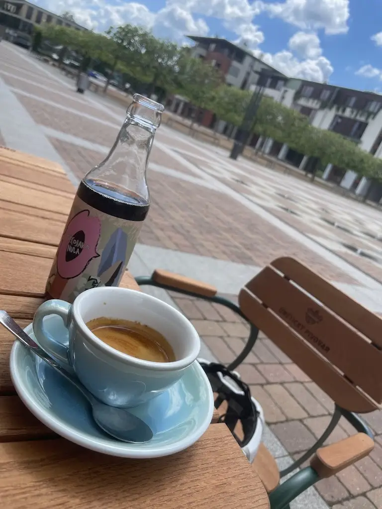 Dušan Hrianka_Café Oppidum_Dolní Břežany_review