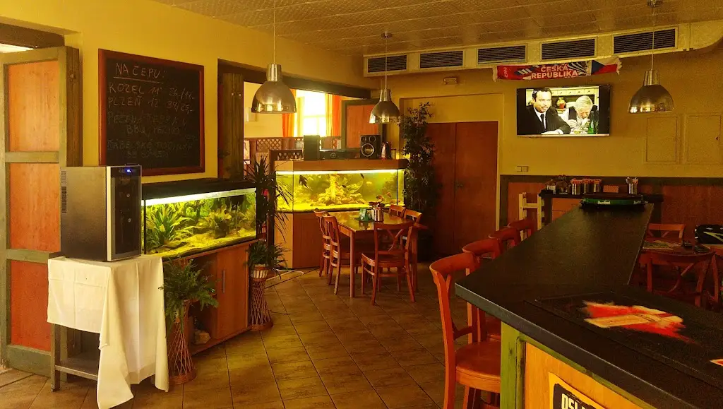 Pub U Trojánků_Dolní Břežany_slider_image_1