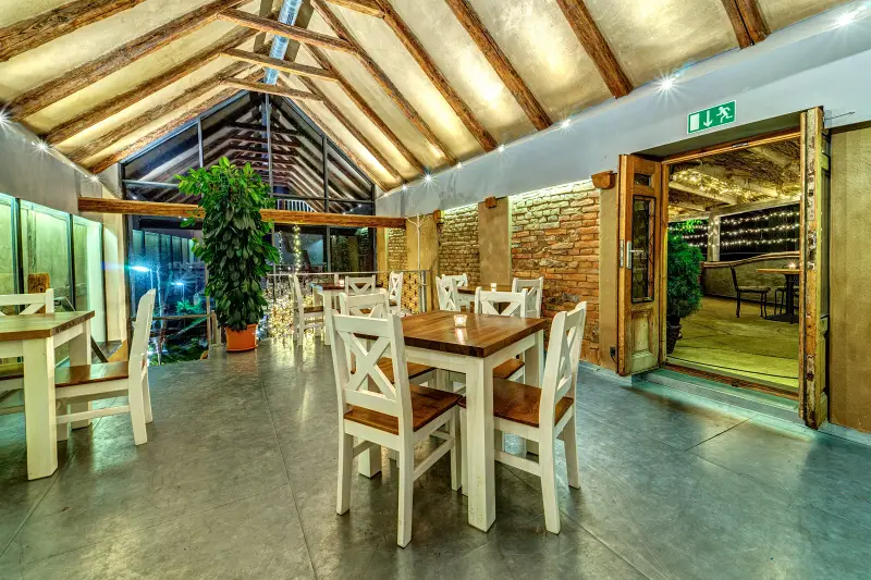 Farm Table ristorante a Klecany