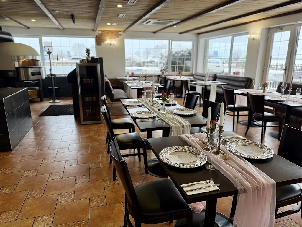 Motorest Stará Pošta - restaurace,hotel_Klecany_slider_image_1