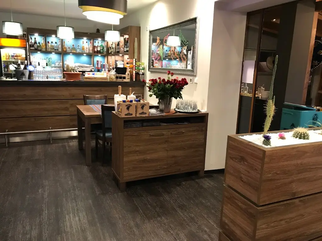 ARCHERY - Texas Mexican Restaurant_Kolín_slider_image_1