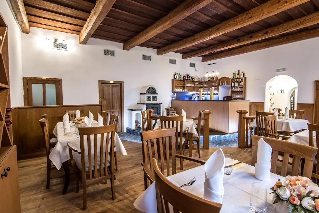 Naivní restaurant restaurant in Kolín