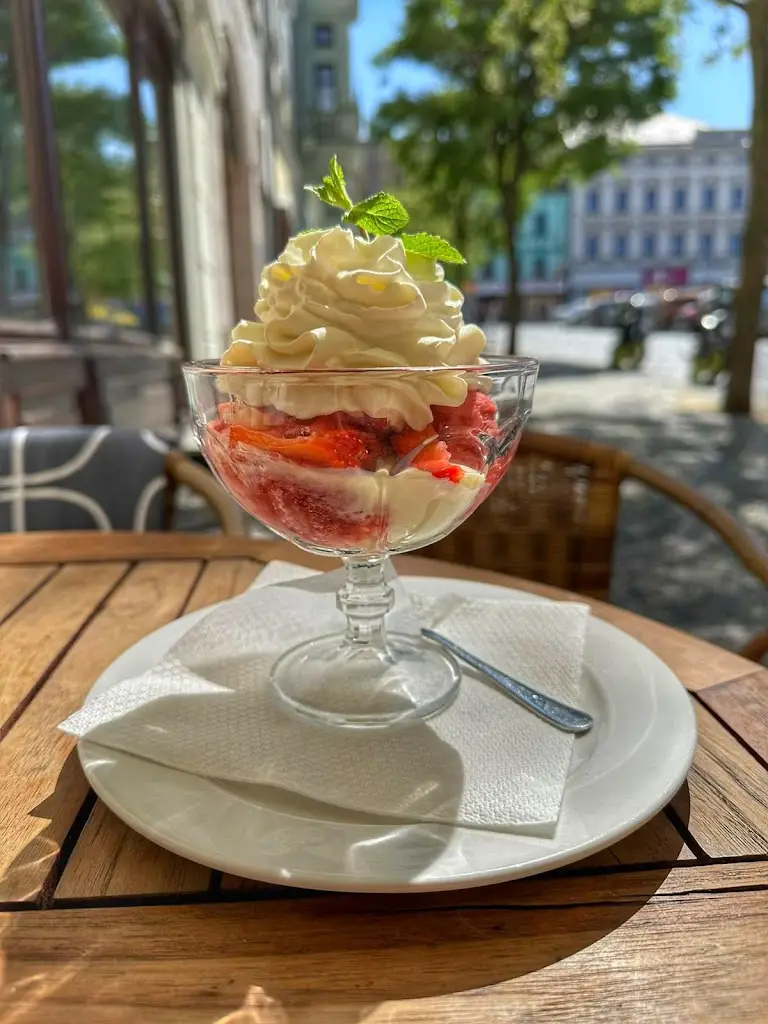 Bar Cafe Monet_Kolín_slider_image_3