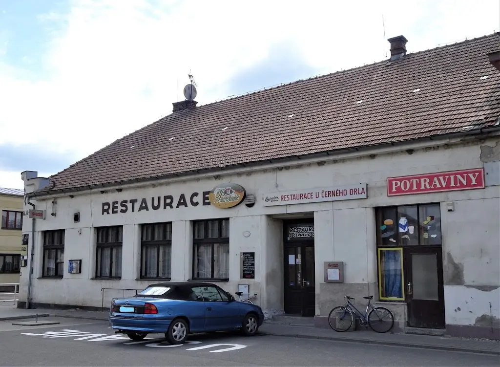 Restaurace U černého orla restaurant in Křinec