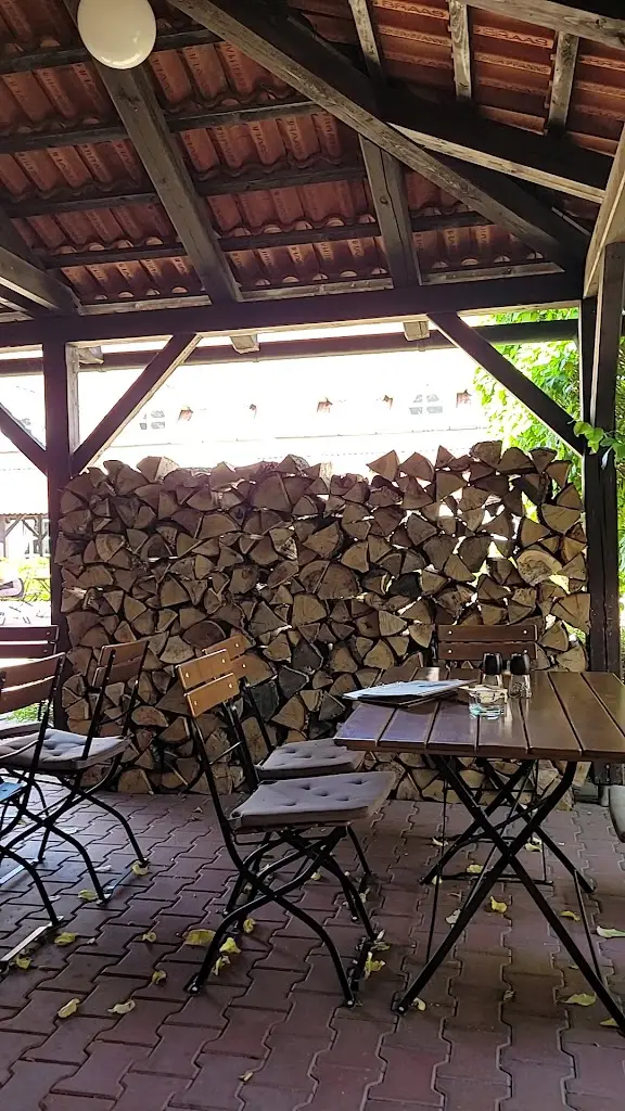 Bechnerův statek restaurace a ubytovaní_Lány_slider_image_2