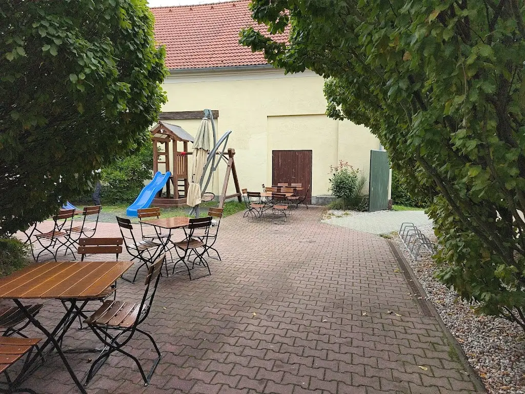 Bechnerův statek restaurace a ubytovaní_Lány_slider_image_3