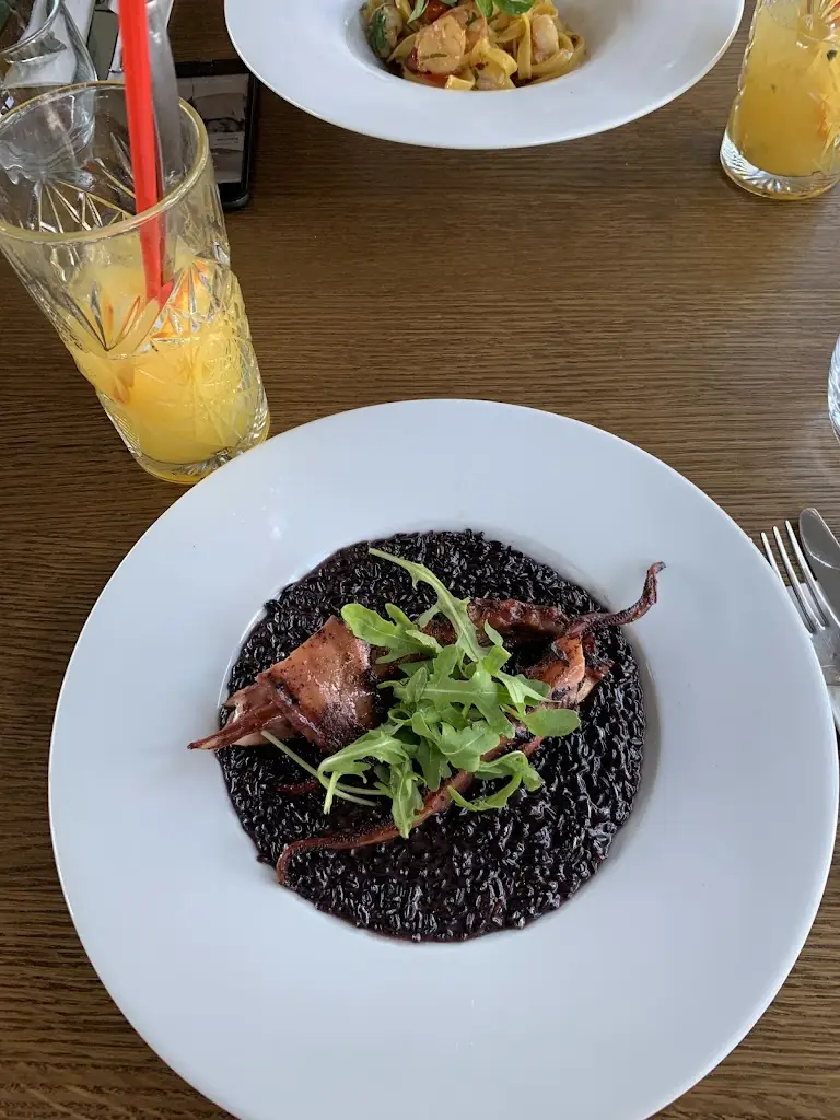 Anna Leonova_Restaurace VISTA & Penzion VISTA Mlada Boleslav_Kosmonosy_review