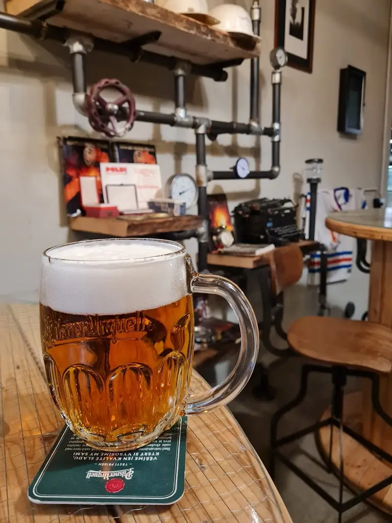 Vlada Nedved_Kantýna POLDI_Kladno_review