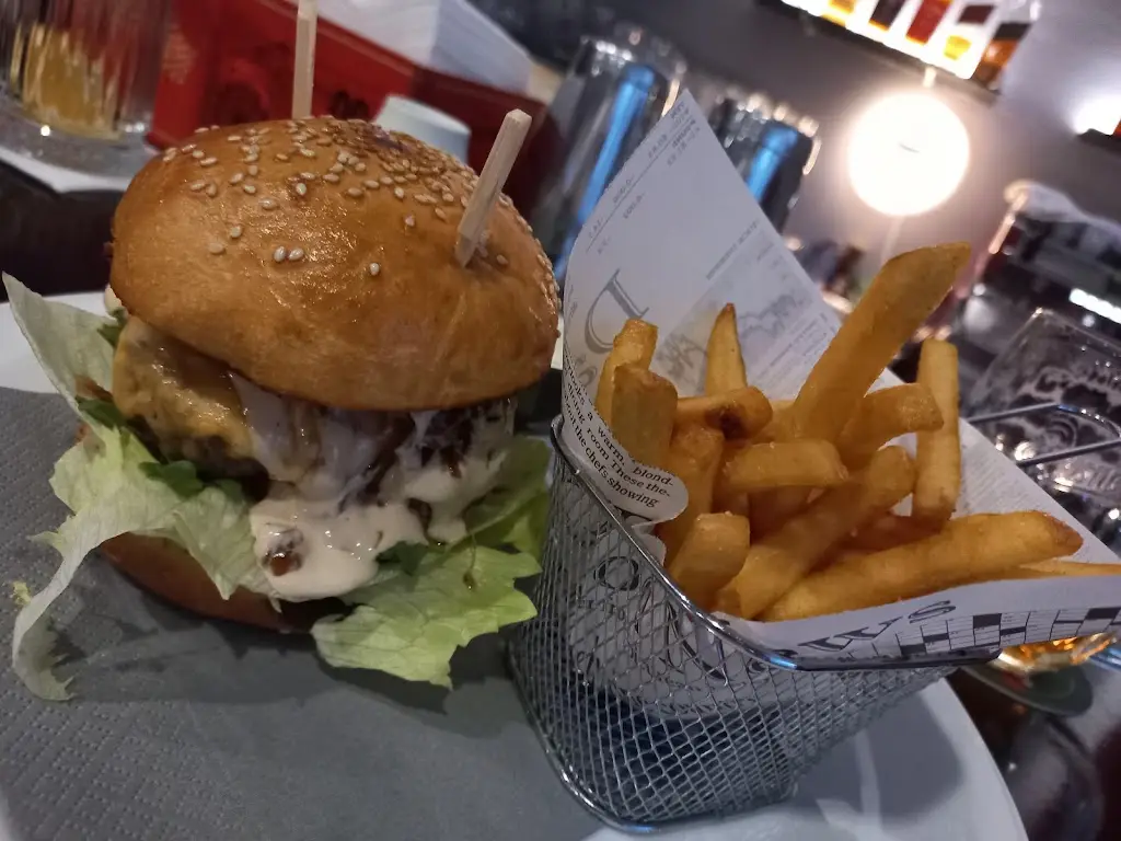 Mustang Bar Restaurant_Kladno_slider_image_2