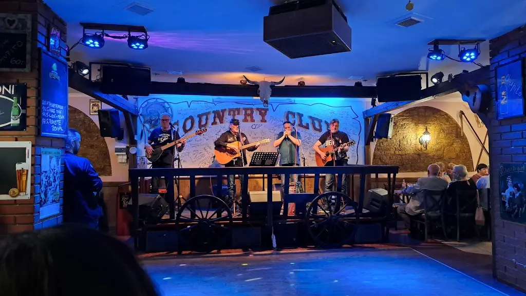 Vladimír Dvořák_Country club Dřevák_Kladno_review