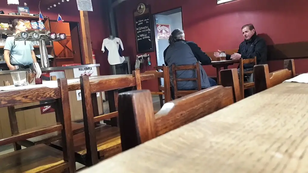 Restaurace U Hálů_Kostelec nad Černými Lesy_slider_image_2