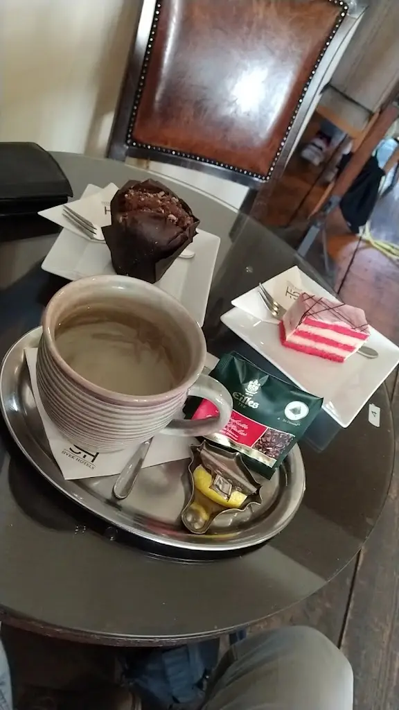 Tomáš Vlach_Kavárna Modré dveře_Kostelec nad Černými Lesy_review