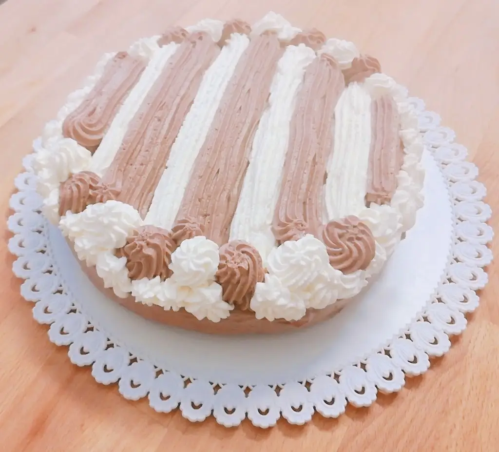 Restaurace & kavárna Jenom Tak_Kouřim_slider_image_2