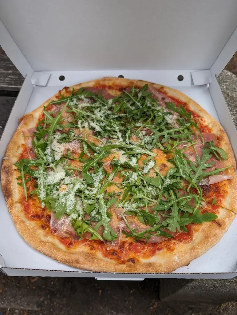 KOSTA PIZZA_Kostelec nad Labem_slider_image_2