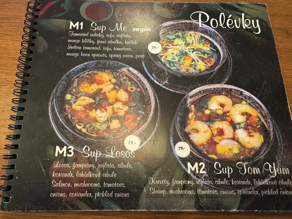 Monika Chmelová_Restaurace SuMi_Luštěnice_review