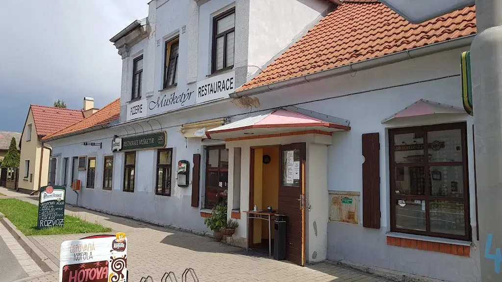 Restaurace SuMi_Luštěnice_slider_image_3