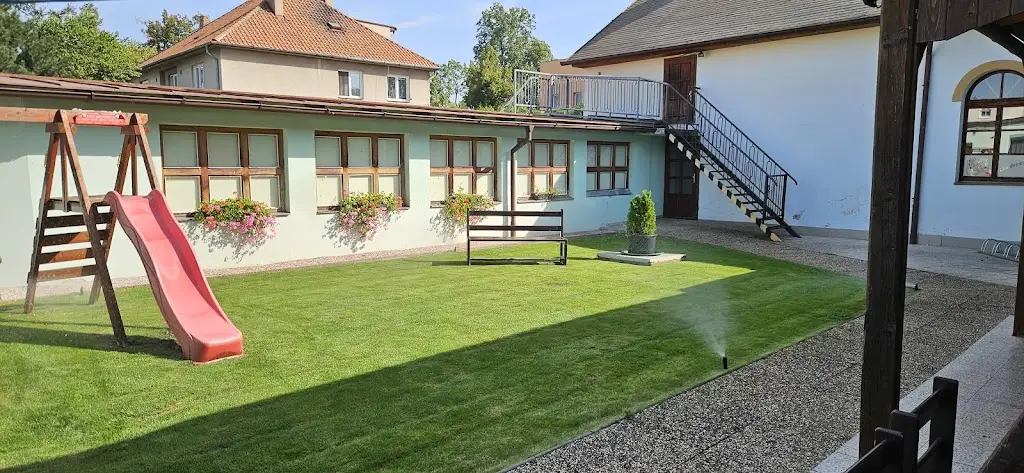 Restaurace TAMA_Lužec nad Vltavou_slider_image_3