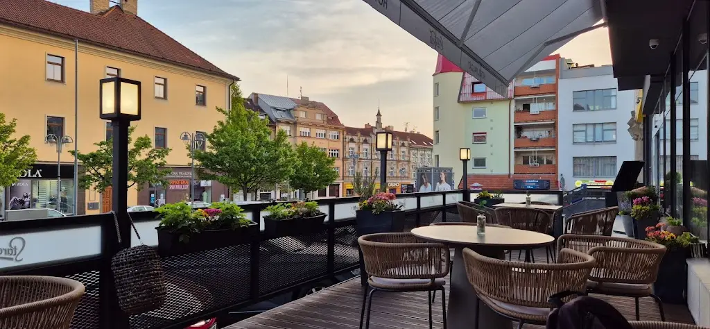 MACE restaurant_Okres Tábor_slider_image_1