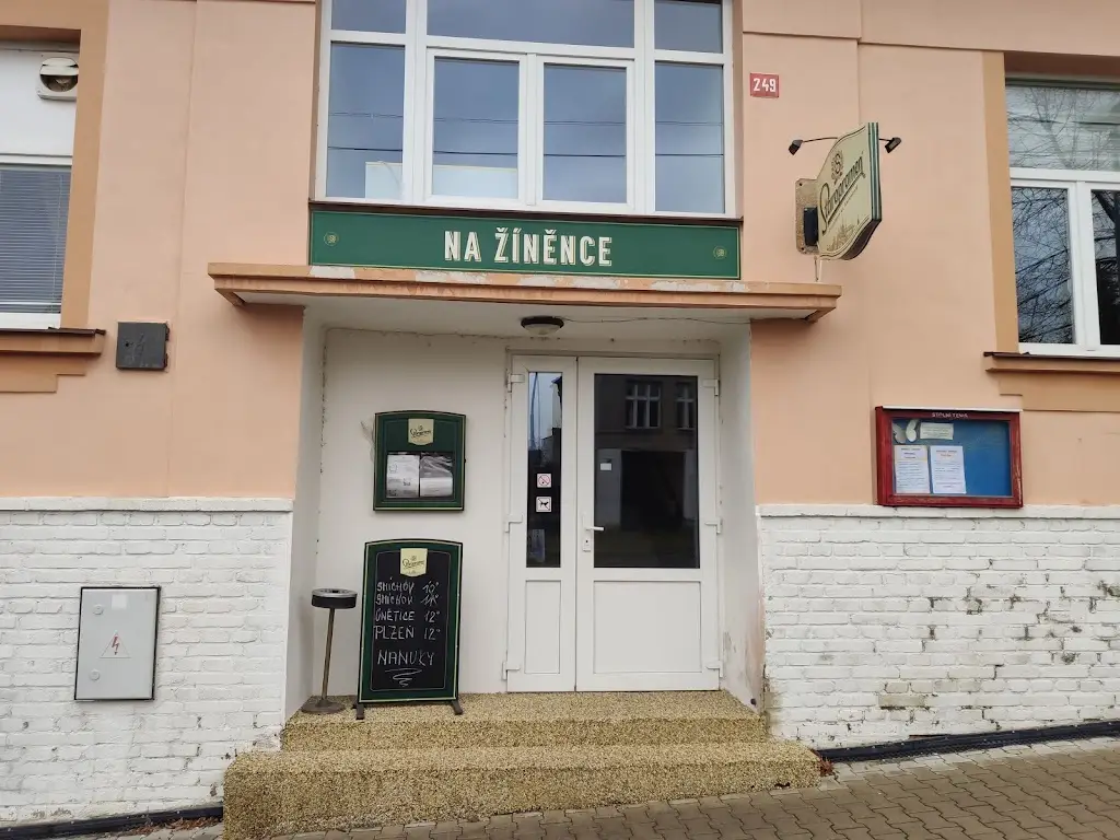 Restaurace Na Žíněnce ristorante a Libčice nad Vltavou