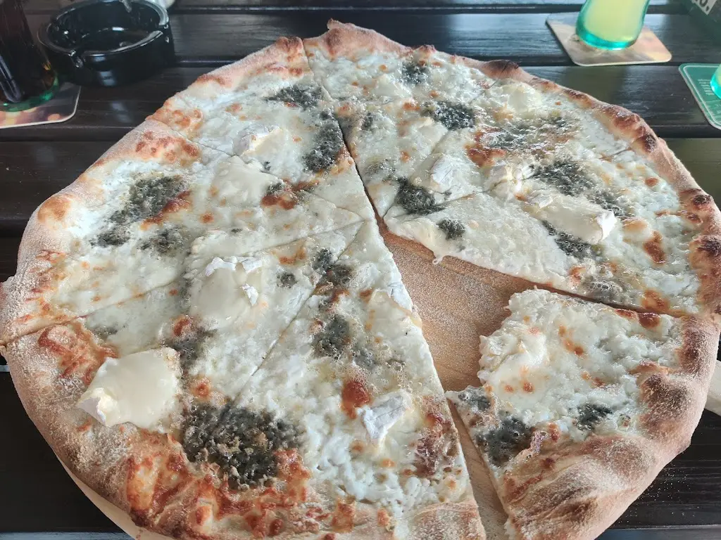 Caspar_Pizzerie U kouzelníkaLíbeznice_Líbeznice_review