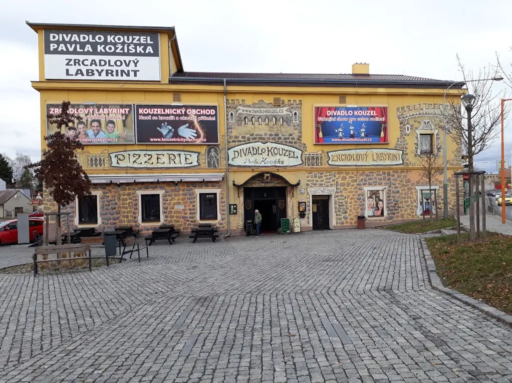 Pizzerie U kouzelníkaLíbeznice restaurant in Líbeznice