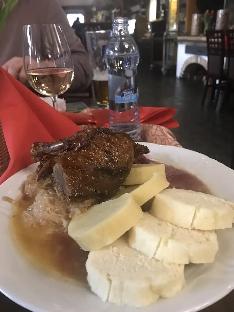 Olga Vasinkevich_Hospoda Na Statku_Mladá Boleslav_review