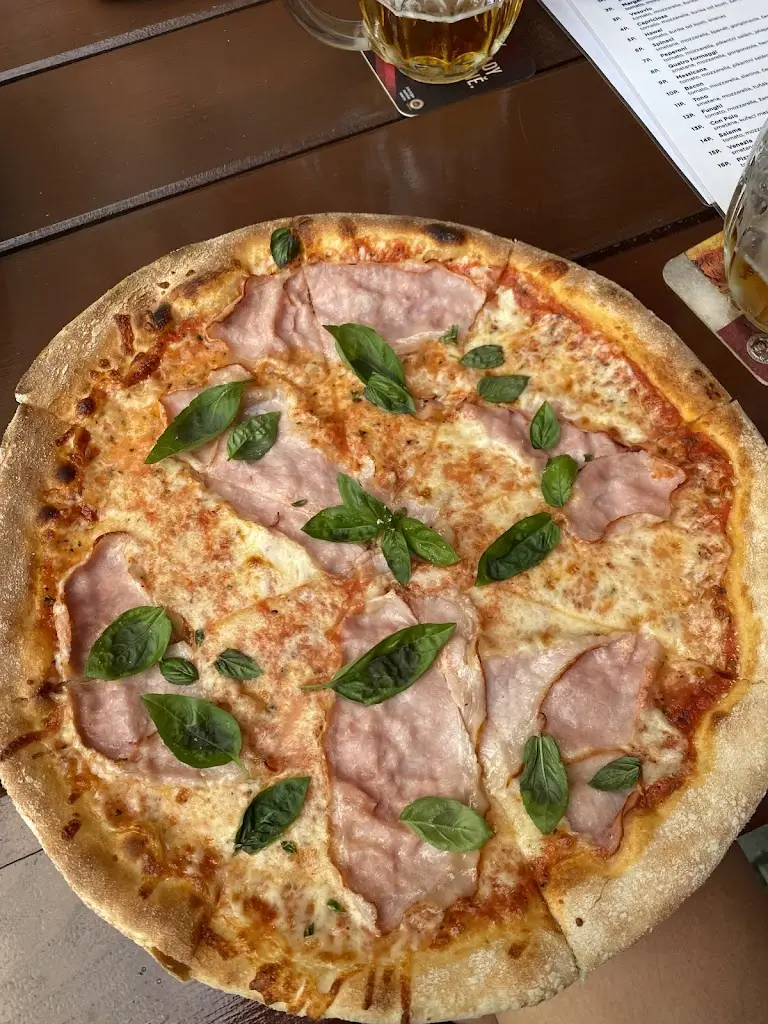 Restaurace Sokolovna Měšice restaurant in Měšice