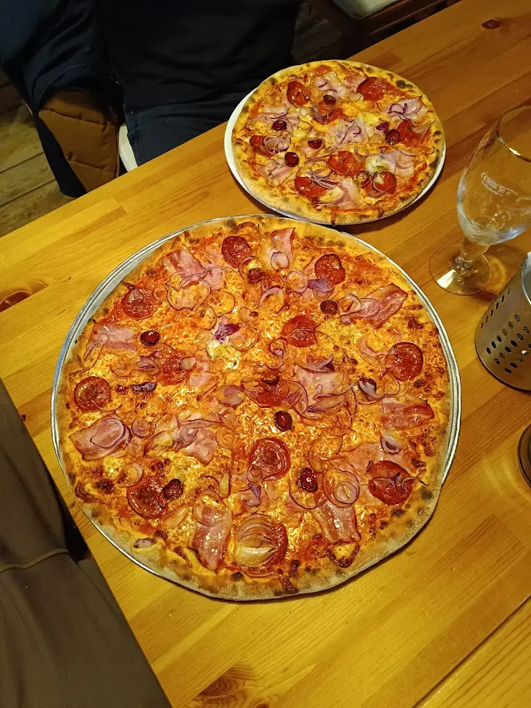 Pizza2You_Loučeň_slider_image_3