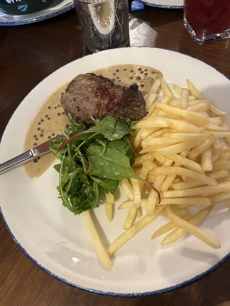 Anna Blažková_Hotelová restaurace Maxmilian_Loučeň_review