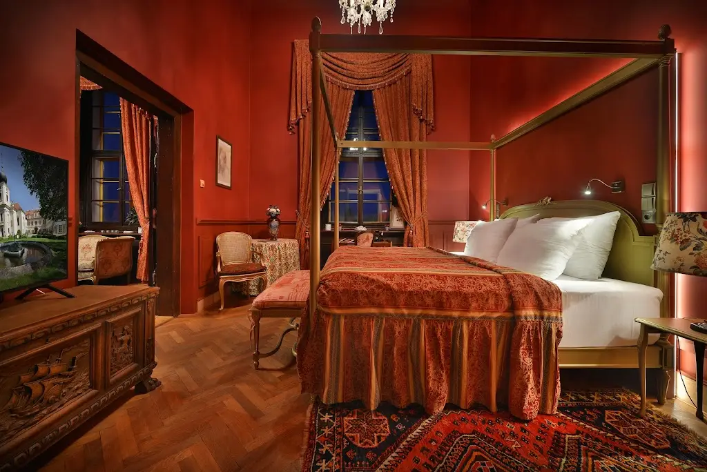 Chateau Loucen Garden Retreat_Loučeň_slider_image_2