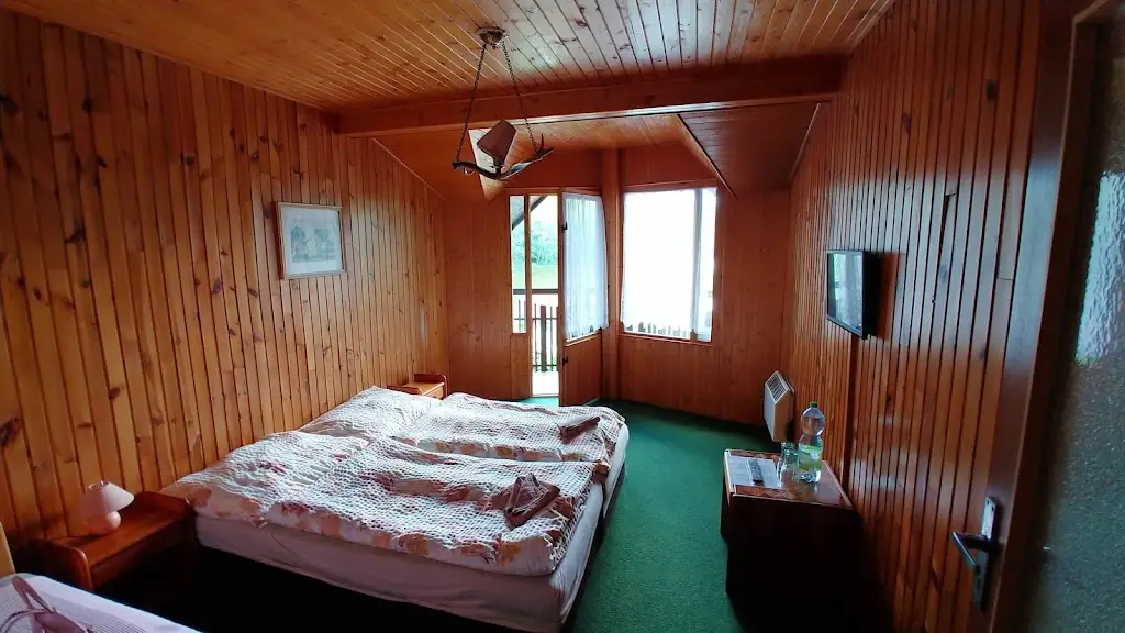 Lovecký hotel Jívák_Loučeň_slider_image_2