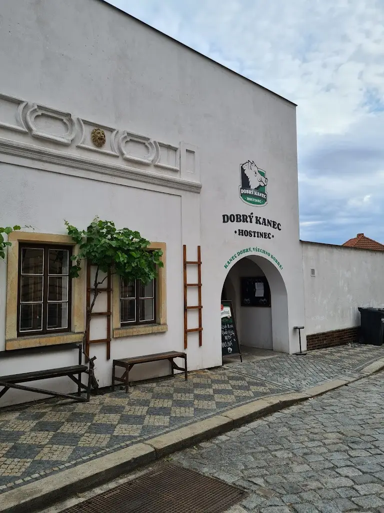 Der-Liang Yung_Dobrý Kanec - Hostinec_Mělník_review