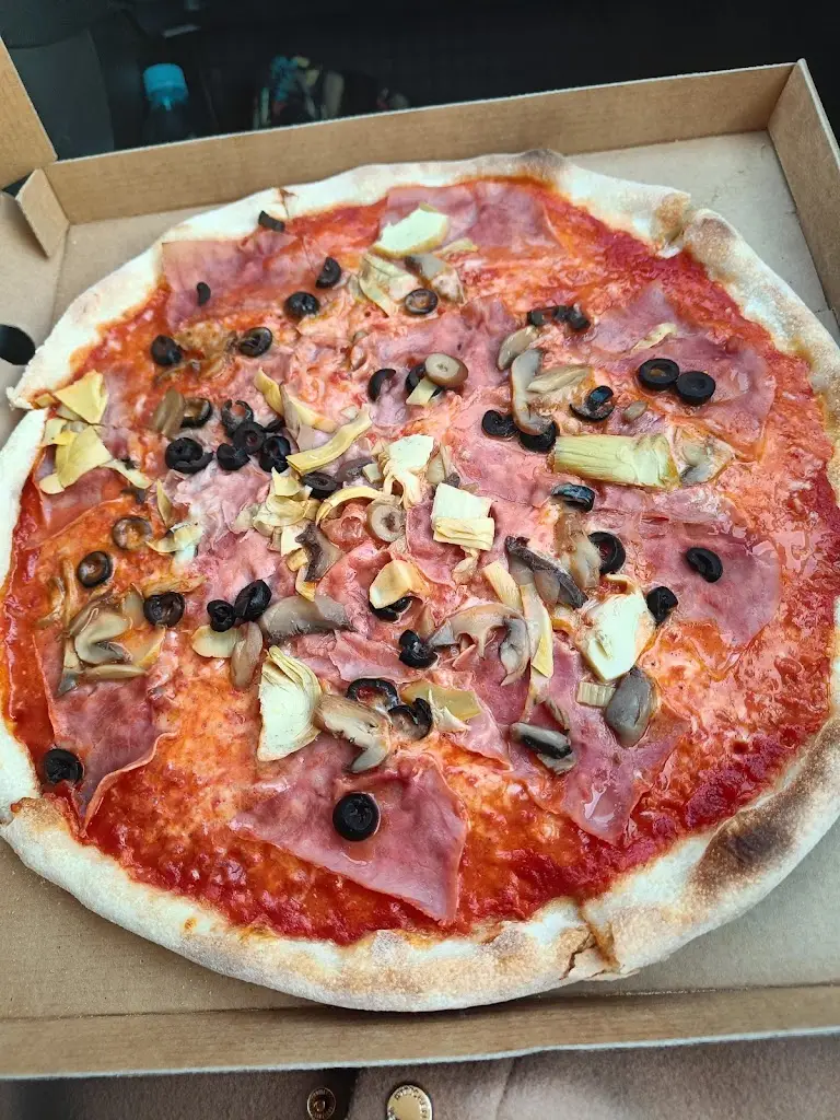 Magdalena Sawicka_Il Panzerotto_Mnichovice_recensione