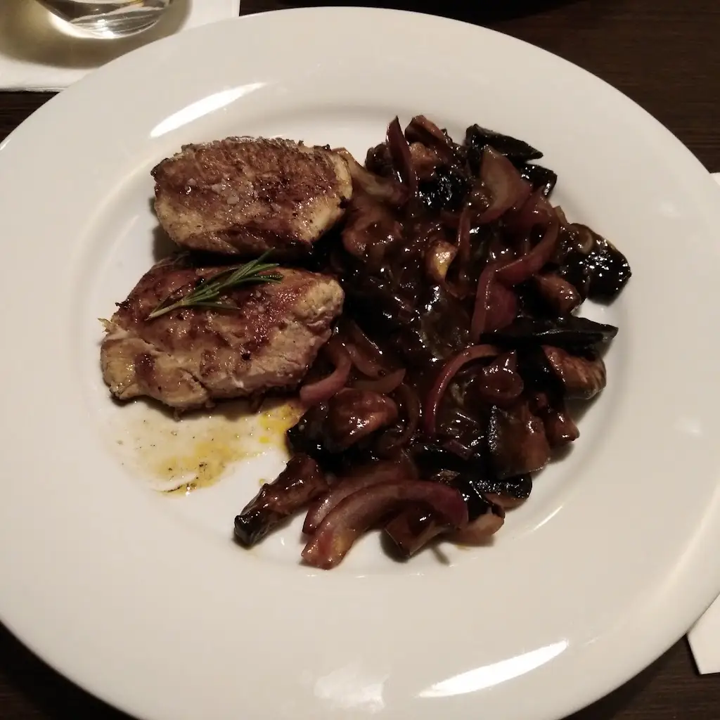 Daniela Bíbová_Restaurace u Belmonda_Mnichovice_recensione