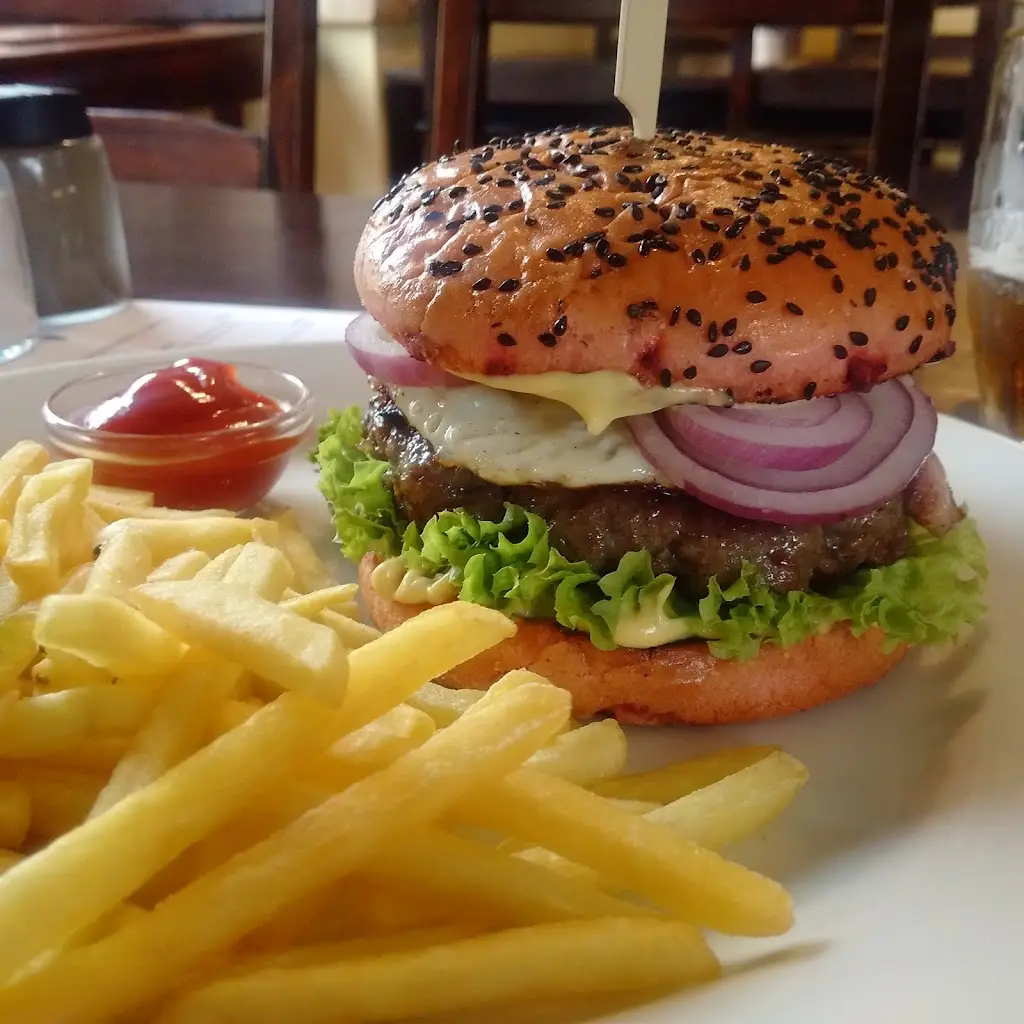 Restaurace u Belmonda_Mnichovice_slider_image_2