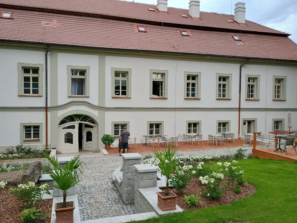 Zámek Načeradec hotel | spa | bistro Polepšovna restaurant in Načeradec