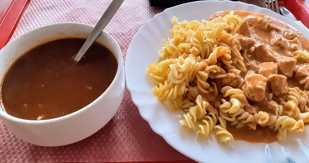 Pavel Kříž_Jídelna u Aničky_Mukařov_review