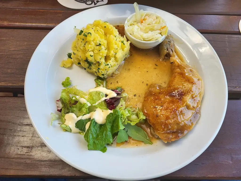 Vladimir Sevcik_at the Town Hall_Netvořice_review