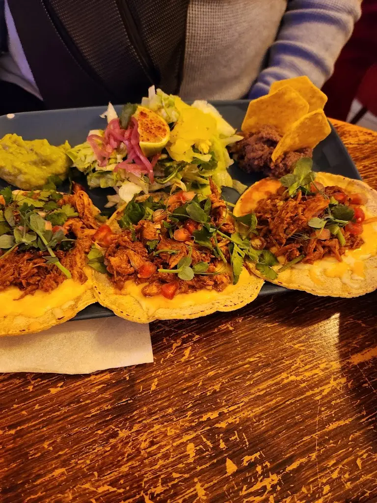 Nelly Martinez_Mercado de Mexico_Okres Tábor_review