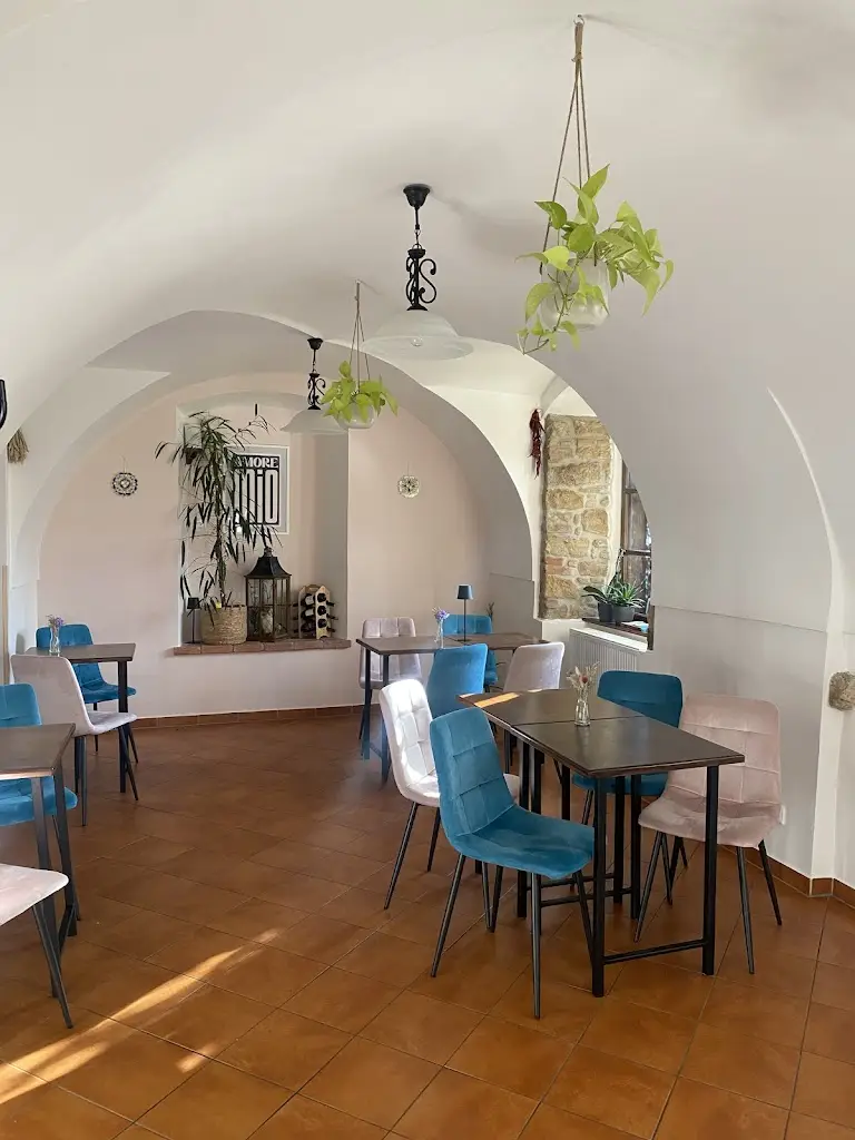 Kafe Bistro E&J restaurant in Nehvizdy