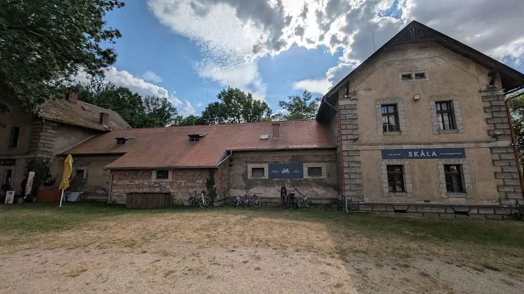 Zmrzlinárna Občerstvení Skála_Nelahozeves_slider_image_3