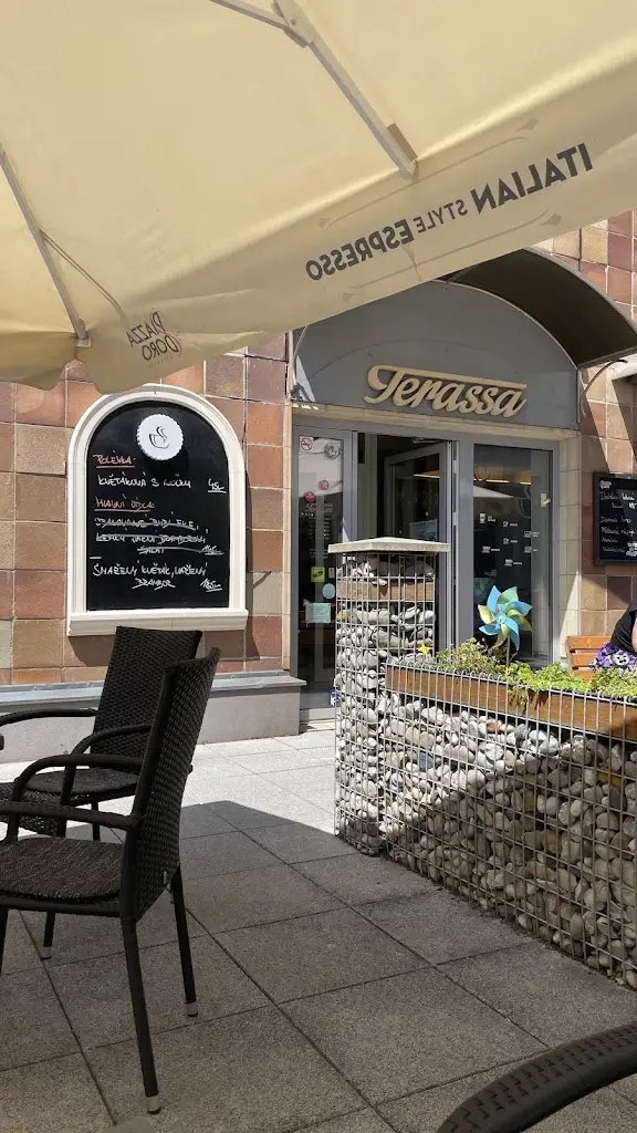 Luorittenn_Terassa café bistro_Kralupy nad Vltavou_review