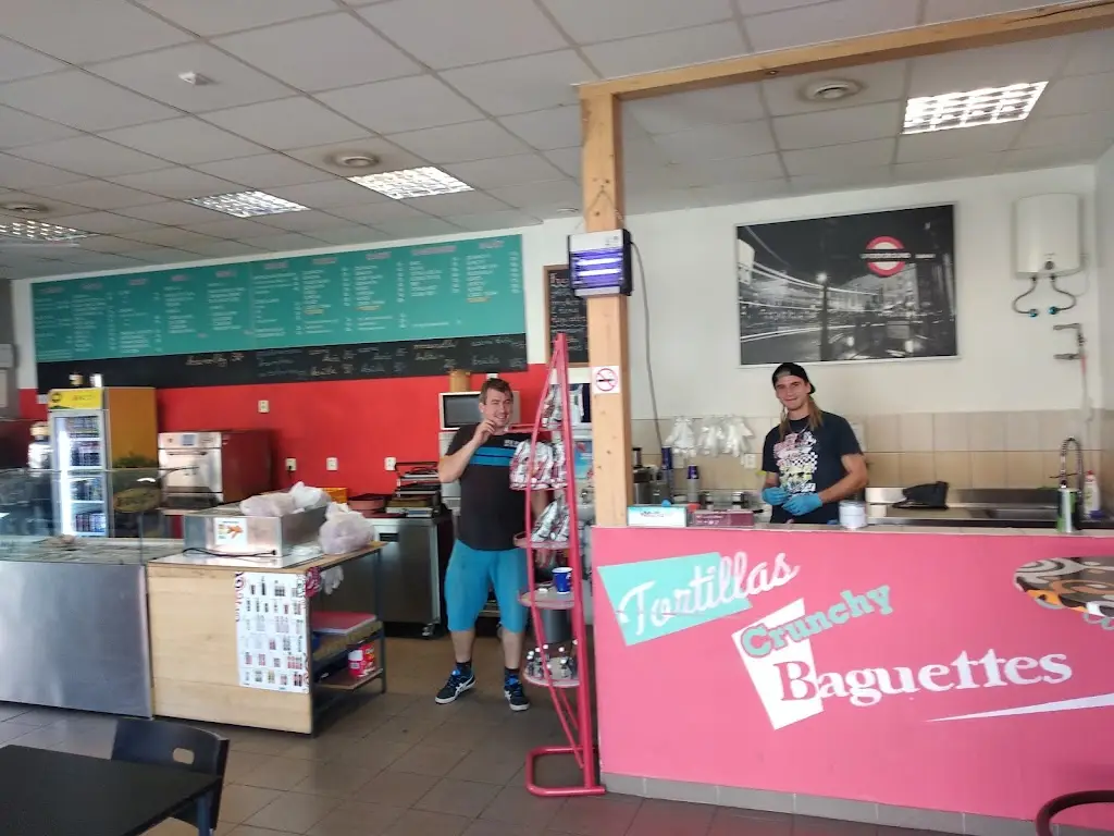 Karel Freja_SOBKA Bageterie_Kralupy nad Vltavou_recensione