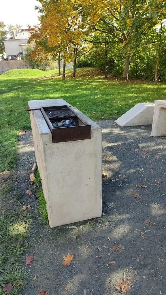 Gustav Libra_Veřejný gril_Kralupy nad Vltavou_review