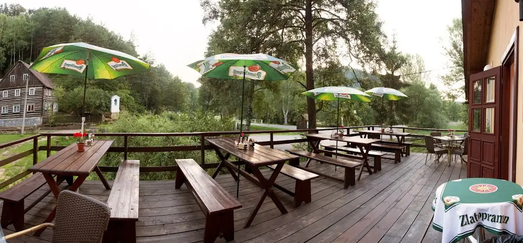 Restaurace "V Ráji" ristorante a Mšeno