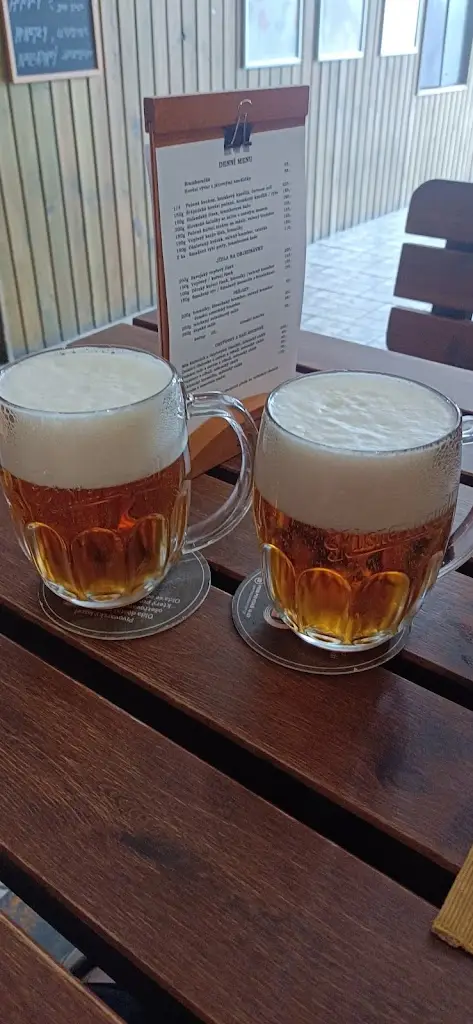 Kristýna Vacardová_Restaurace Zlatý lev_Mšeno_recensione