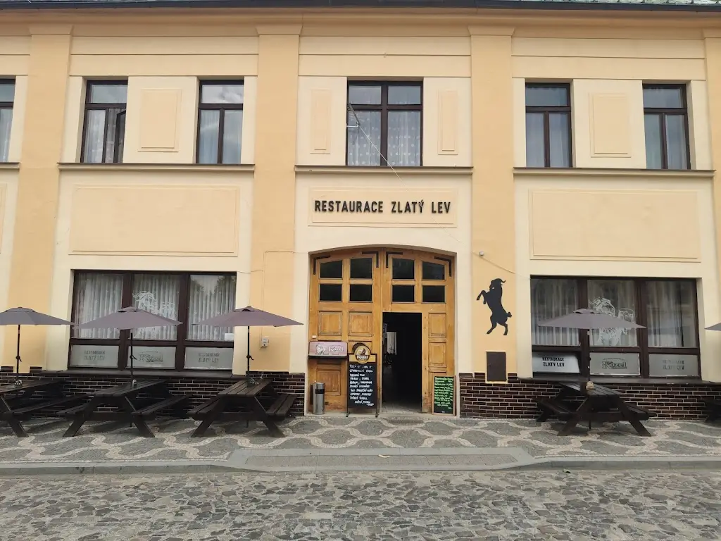 Restaurace Zlatý lev_Mšeno_slider_image_2