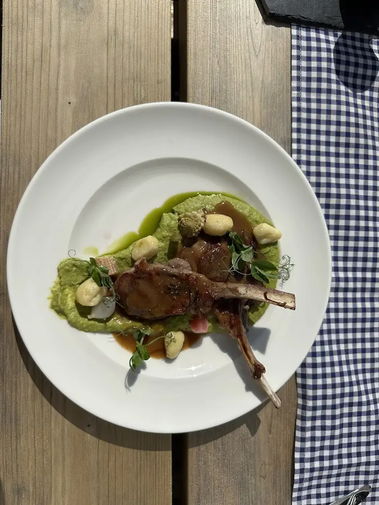 Ayça Özden_Restaurace & Penzion Hlučov_Mšeno_recensione