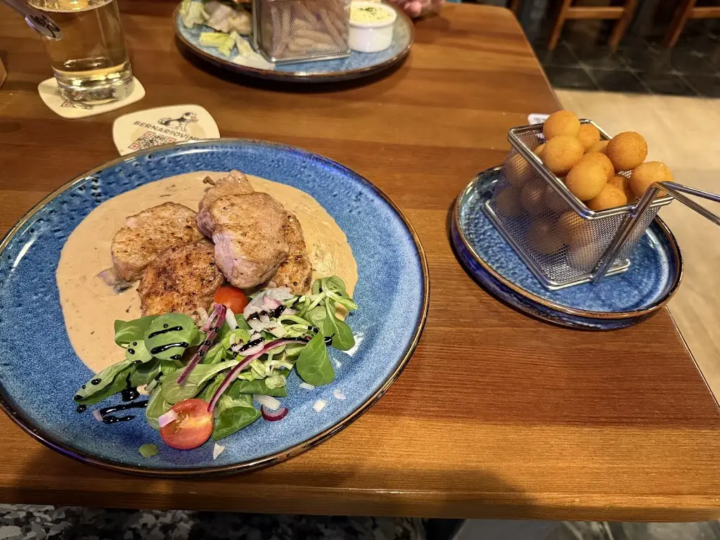 Restaurace a bistro Heřmanka_Neveklov_slider_image_3